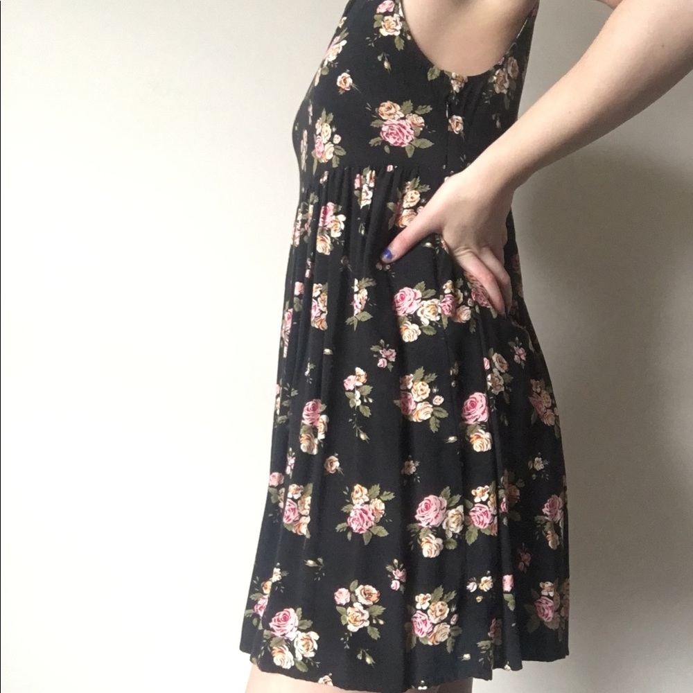 AE Spring Flower Dress - Picture 2 of 6